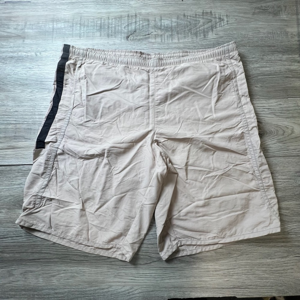 Nike Shorts Mens XXL Tan Black Stripe Athletic Hiking Gorpcore Casual‎ Utility